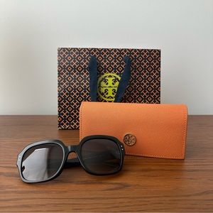 Tory Burch Oversized Square Logo Sunglasses NWOT